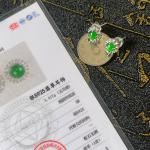 S925银镶嵌阳绿蛋形耳钉